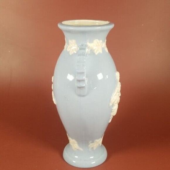 Vintage Victorian Style Ceramic Vase Made In Japan, In White And Blue, 1950s - Picture 4 of 14